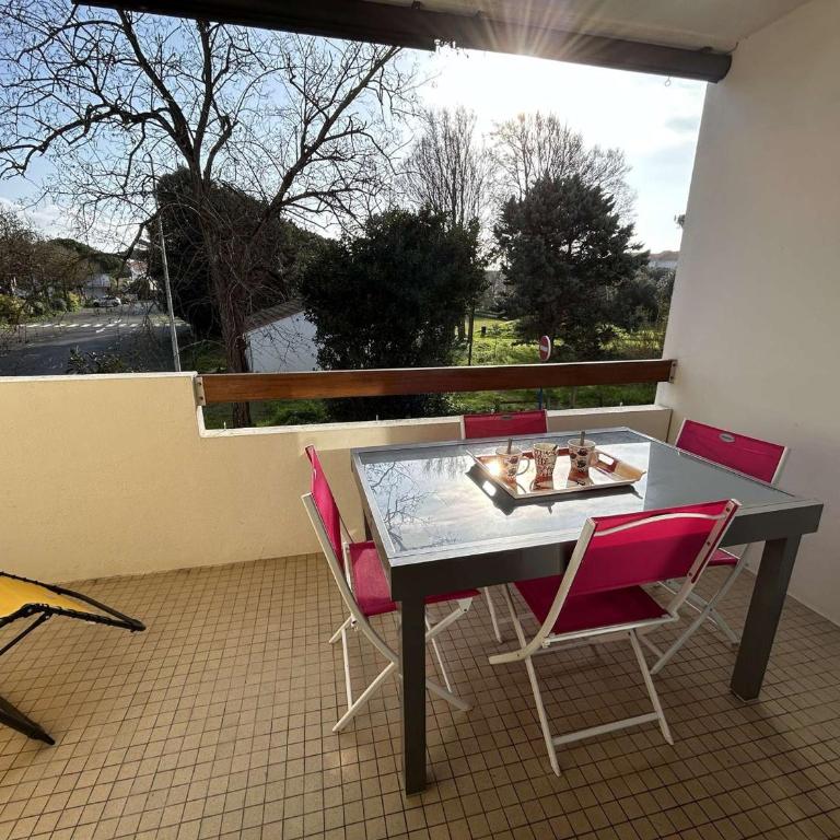 Appartement confortable proche plage avec balcon - Saint-Jean-de-Monts, 2 chambres, parking inclus - FR-1-224C-245 - Appartement - 6