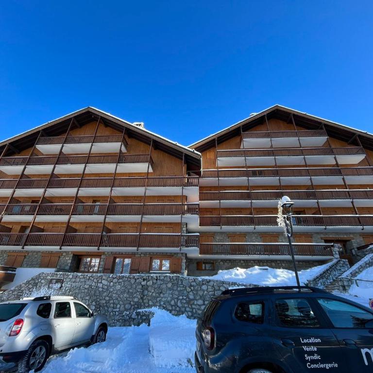 Appartement rénové proche pistes, balcon et commerces - FR-1-688-65 - Appartement - 14