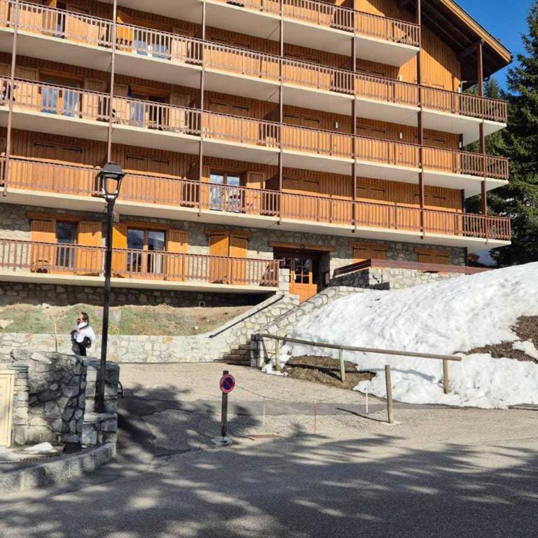 Appartement rénové proche pistes, balcon et commerces - FR-1-688-65 - Appartement - 15