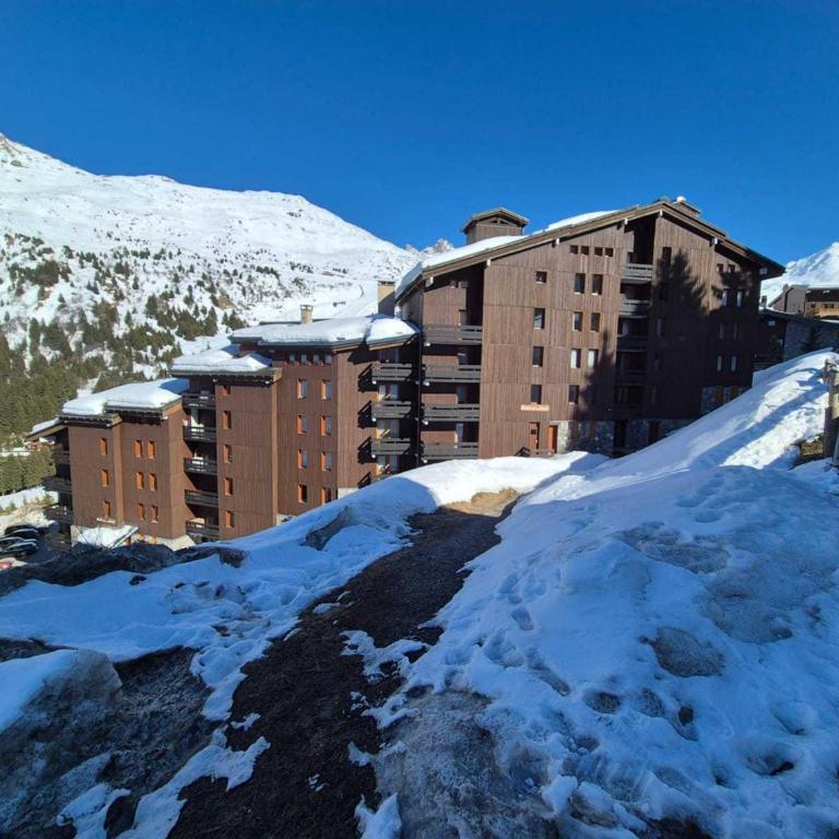 Studio rénové au pied des pistes avec balcon et Wi-Fi - FR-1-688-95 - Studio - 17