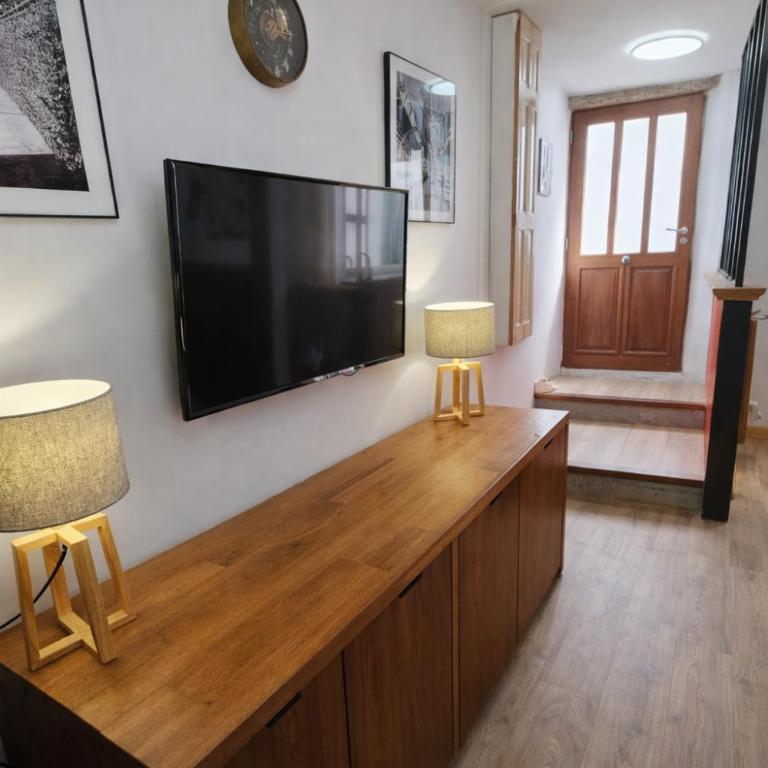 CITE MEDIEVALE- LE REMP'ART - 3 Chambres Tout Confort-au pied de la Cité- Accès direct piétons - parking gratuit - Villa mit 3 Schlafzimmern - 4