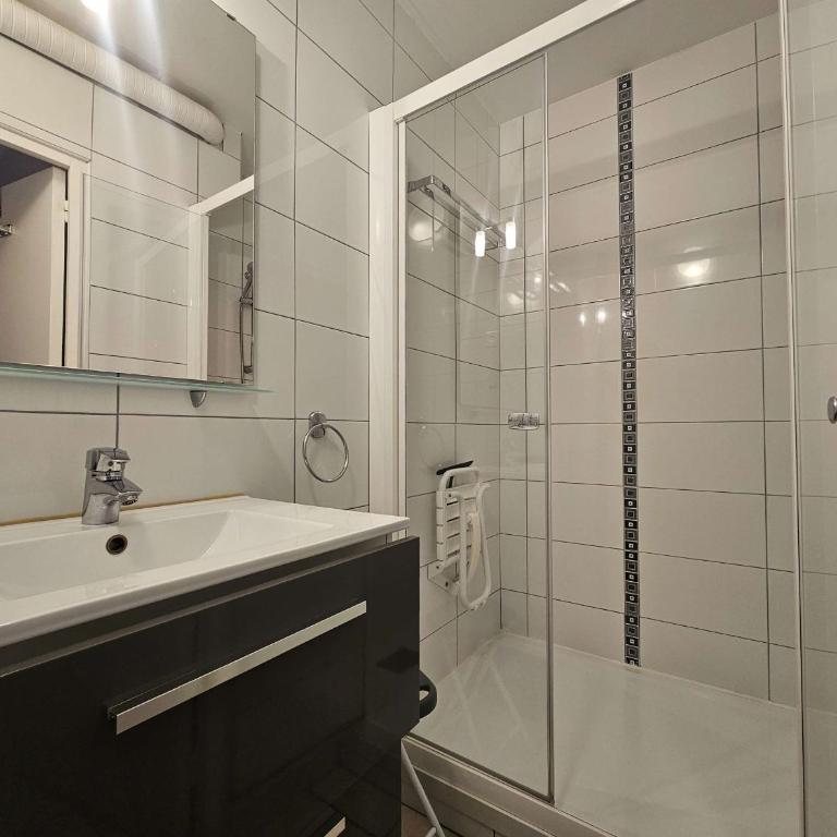 Appartement T2 avec clim, parking et wifi - Balaruc-les-Bains - Appartement 1 Chambre - 10