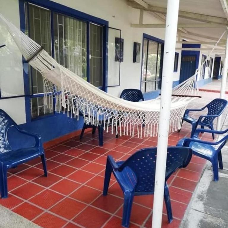 Casa en Condominio con Piscina - One-Bedroom House - 2