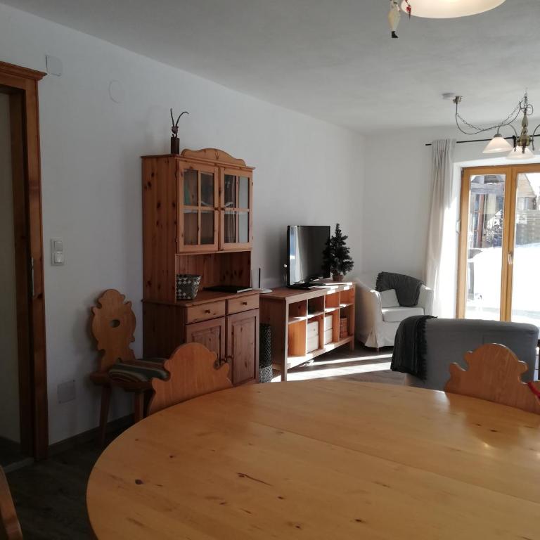 Erlhofer Apartments - Apartment mit 2 Schlafzimmern und Terrasse - 5