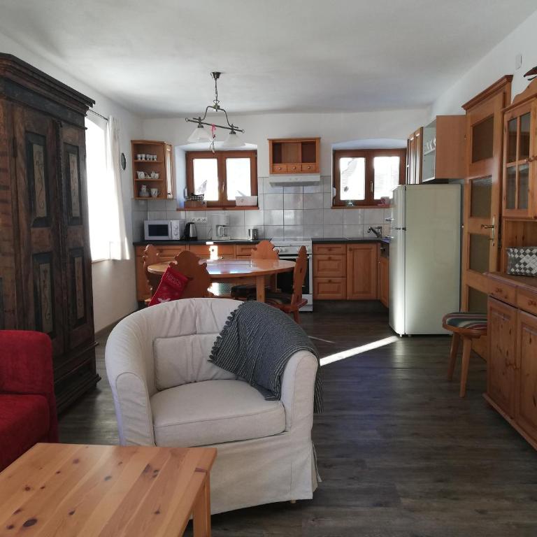 Erlhofer Apartments - Apartment mit 2 Schlafzimmern und Terrasse - 1