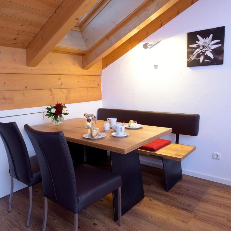 Ferienwohnungen Gerlach - Apartment mit 2 Schlafzimmern und 3 Balkonen - 12