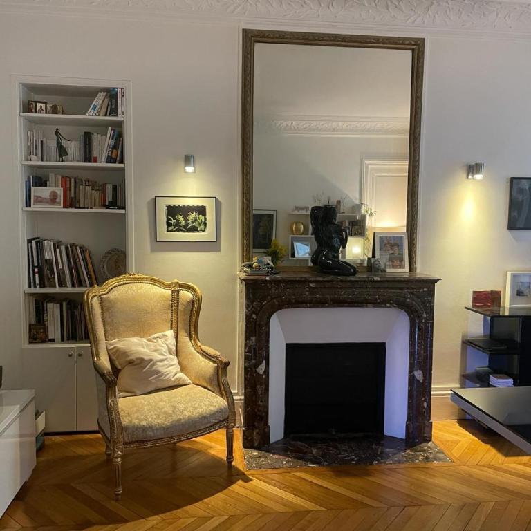 Grand Appartement à 2 pas des Champs Elysées - Appartement 3 Chambres - 2