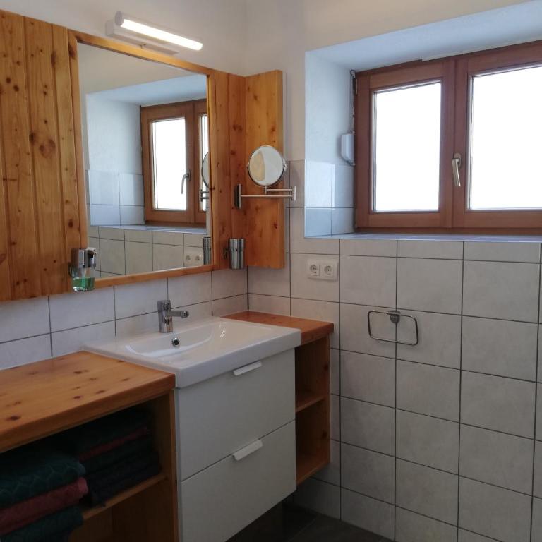 Erlhofer Apartments - Apartment mit 2 Schlafzimmern und Terrasse - 13