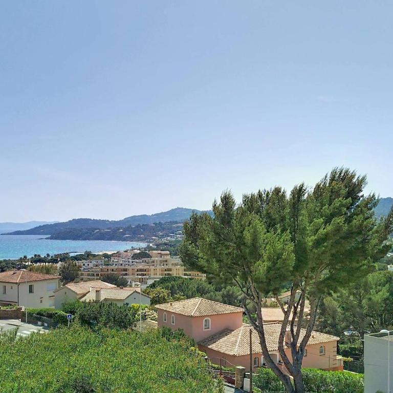 Studio calme avec terrasse à Bormes-les-Mimosas - FR-1-610-17 - Monolocale - 1