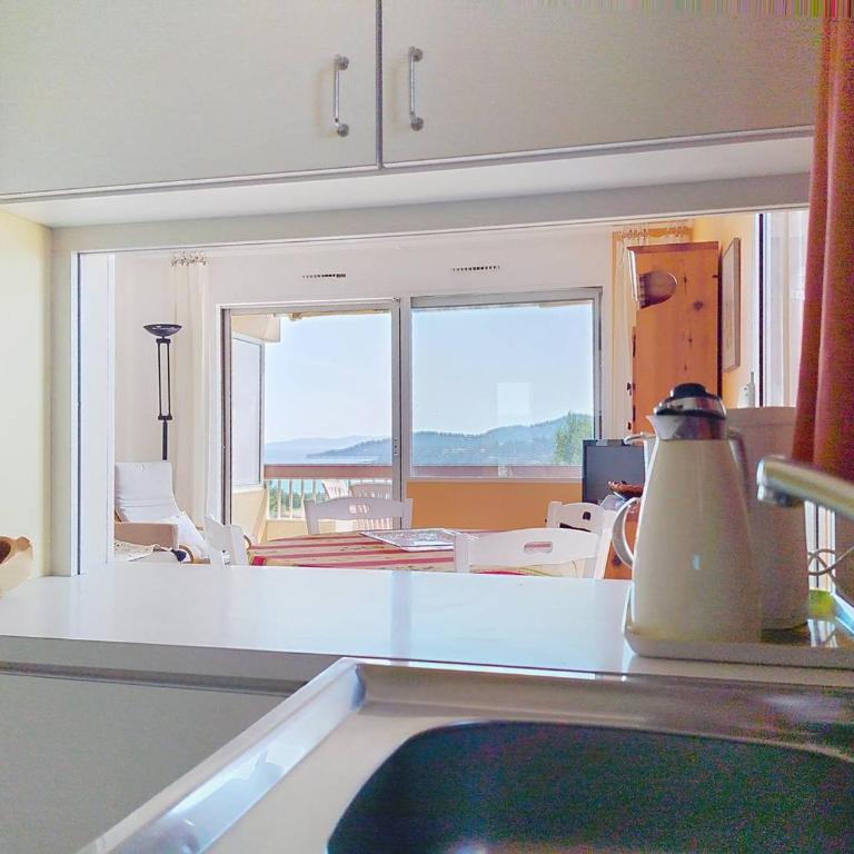 Studio calme avec terrasse à Bormes-les-Mimosas - FR-1-610-17 - Monolocale - 15