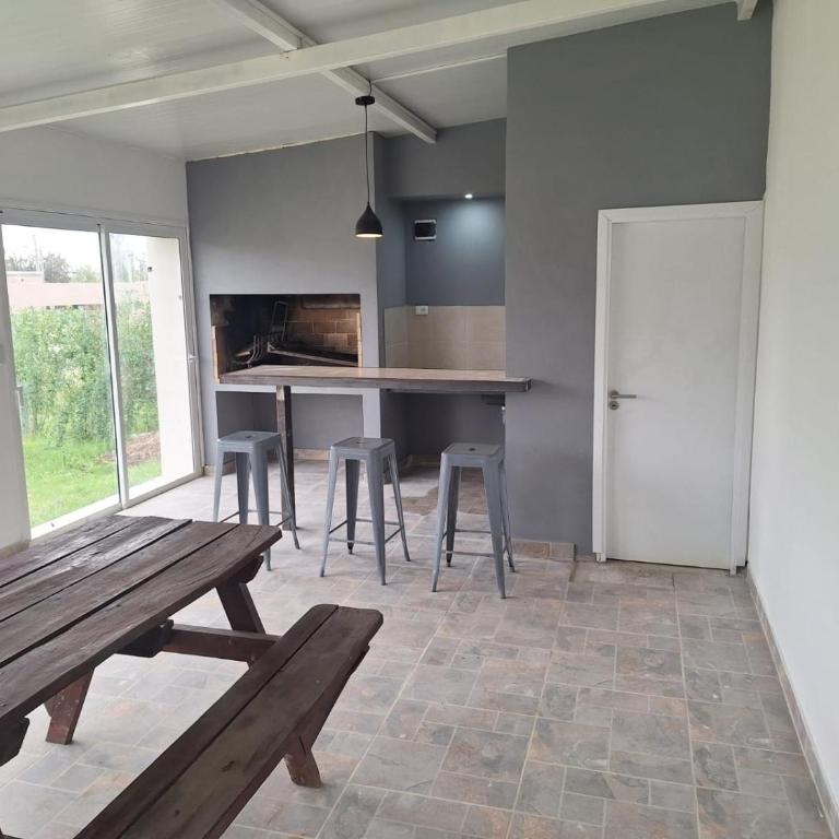 Casa con Barbacoa en ALtos de San Carlos Colonia del Sacramento - Three-Bedroom House - 4