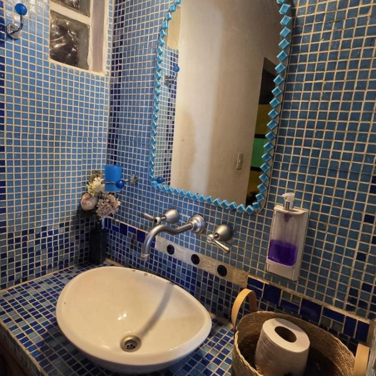 La Casita de Salta - Dpto 3 para 5 personas con balcon al jardin - Tu descanso en el norte empieza aquí - Two-Bedroom Deluxe Apartment with Balcony - 7
