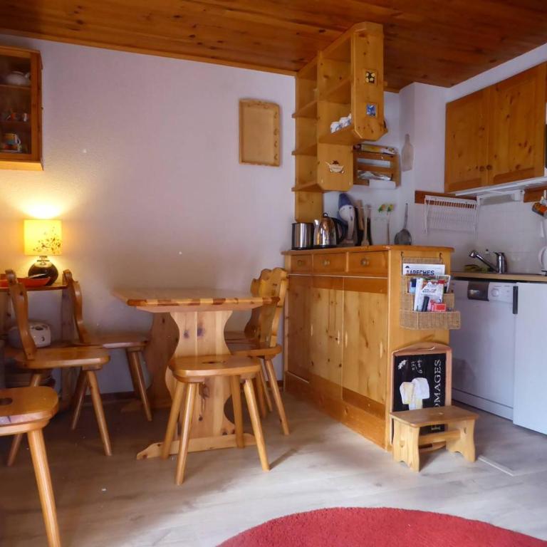 Appartement cosy pour 4-5 personnes, centre village, proche pistes, ascenseur, bien équipé - Appartement 1 Chambre - 12