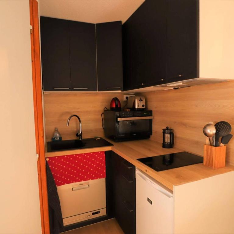 Appartement rénové au cœur d'Arêches-Beaufort, proche pistes, balcon plein sud, piscine, pour 4 pers. - FR-1-342-167 - Appartement - 5