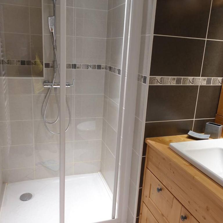 Appartement cosy 2 chambres à Arêches, cuisine équipée et terrasse - FR-1-342-203 - Apartamento (4 adultos) - 12