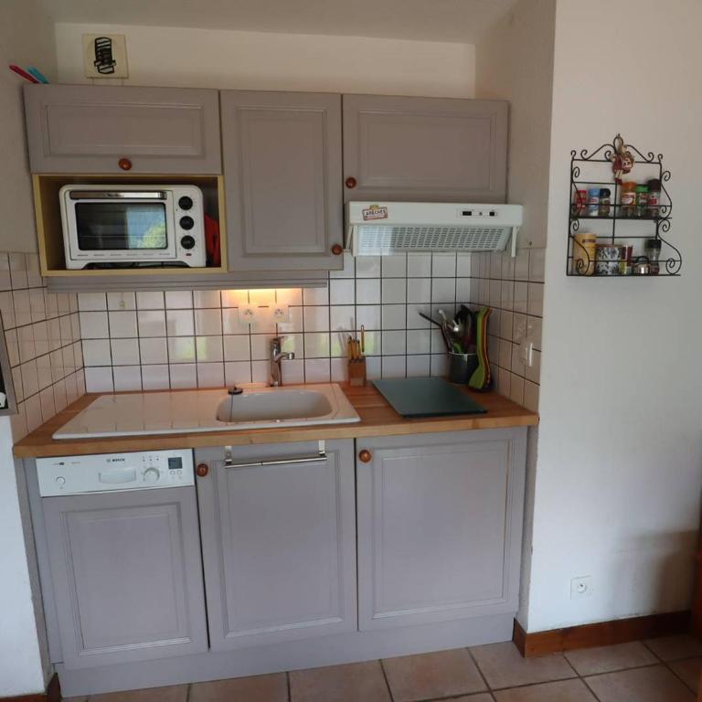Appartement au pied des pistes, terrasse, calme, 4 pers, Arêches-Beaufort - Apartment mit 1 Schlafzimmer - 10