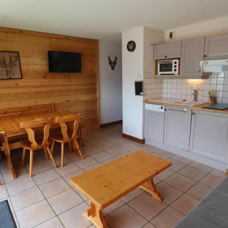 Appartement au pied des pistes, terrasse, calme, 4 pers, Arêches-Beaufort - Apartment mit 1 Schlafzimmer - 11