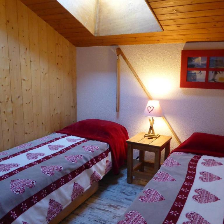 Duplex montagnard 6 pers avec piscine et loggia, Arêches - FR-1-342-327 - Apartment - 8