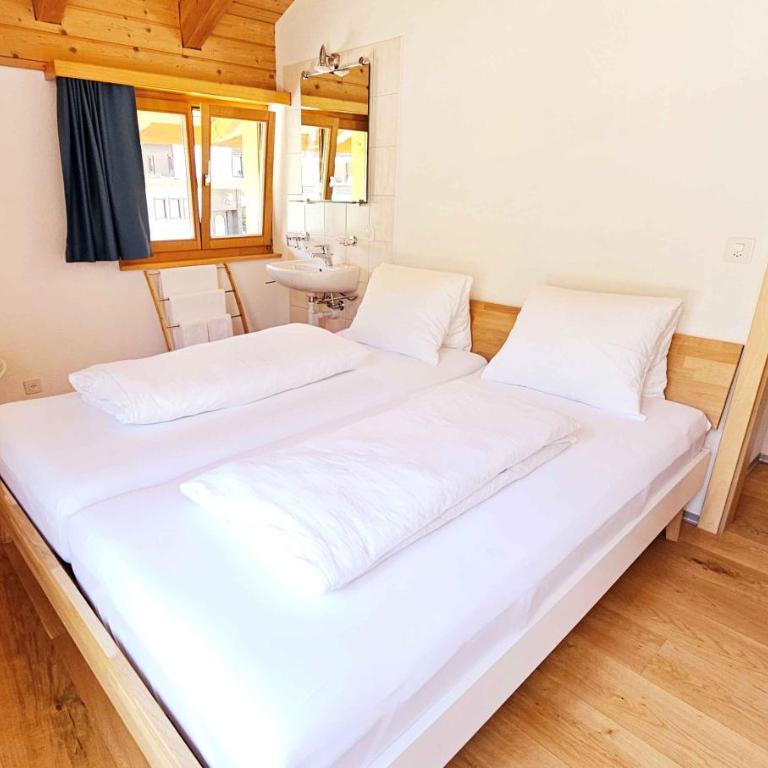 Grächbiel Mountain Rooms Small rooms with mountain feeling - Doppelzimmer mit Berg-Charme - 5