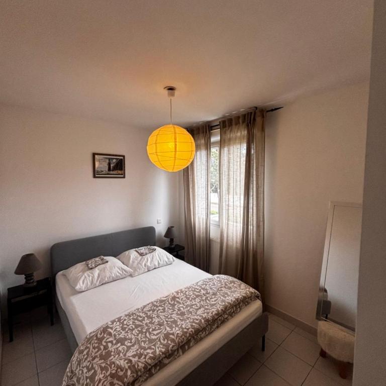 Appartement T2 plein pieds avec parking gratuit - Apartamento de 1 dormitorio con vistas - 12