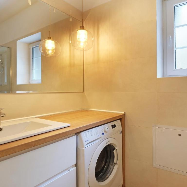 Stylish 1BR Luxury Apartment in Vračar Next to Kalenić - One-Bedroom Apartment - 9