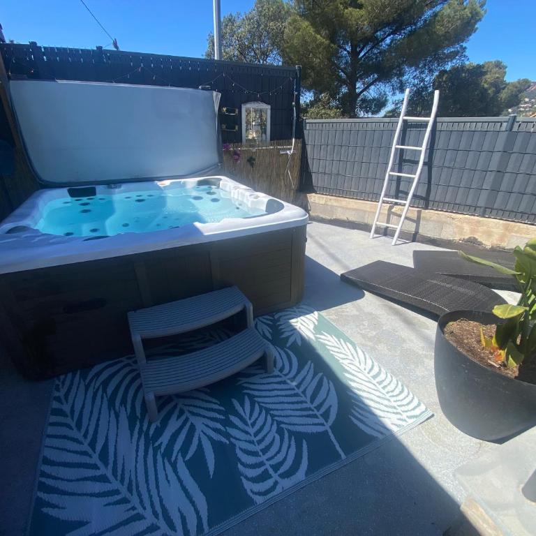 Maison avec piscine - Villa 3 Chambres - 49