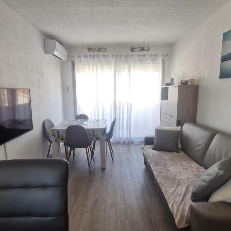 RESIDENCE DE LA PLAGE Appart à 2 pas de la plage et du marché - One-Bedroom Apartment - 11