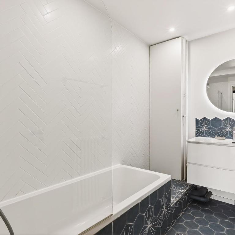 Bright & Quiet 3BR with Balconies in Paris 11th - Apartamento de 3 dormitorios - 6