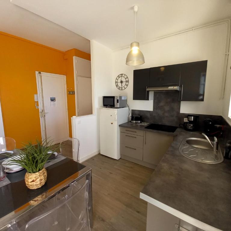Royan - VUE MAGIQUE pour cet APPARTEMENT au 1er étage - Résidence du Golf - Apartamento de 1 dormitorio con vistas al mar - 5