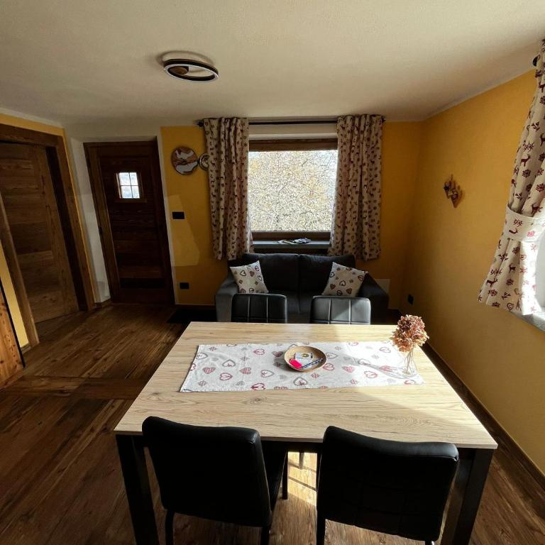 Lo Boneur - Two-Bedroom Apartment with Balcony - 5