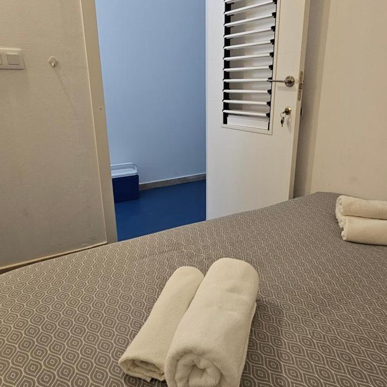 Fuerteventura Beach Vacations at Seneca no hotel,incluye cocina comun con agua, cafe, cereales y pasta gratis - Habitación Doble con baño privado externo - 2 camas - 9