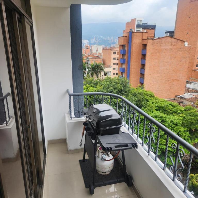 Ático Laureles - Habitación Doble con baño privado - 5