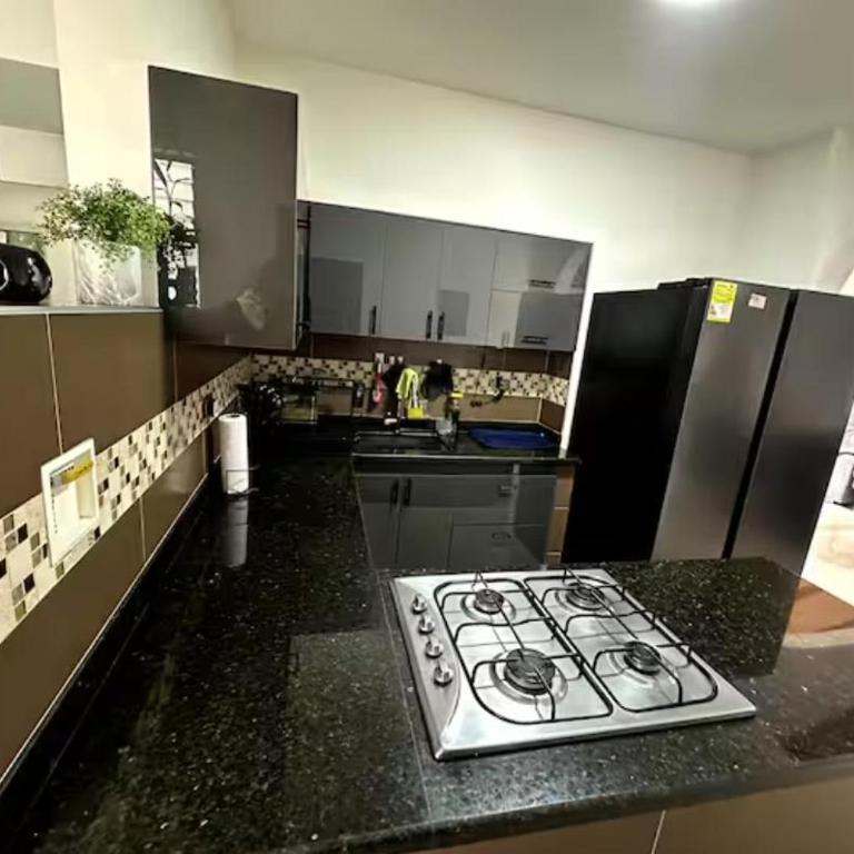 Ático Laureles - Habitación Doble con baño privado - 13