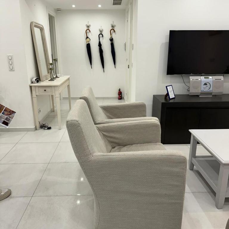 Hôtel de Provence - Raphael Apartment - Located 100 meters from the hotel - 3