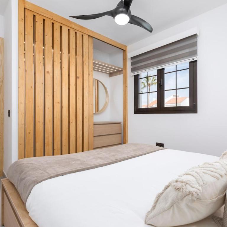 Stunning central apartment - One-Bedroom Apartment - 13