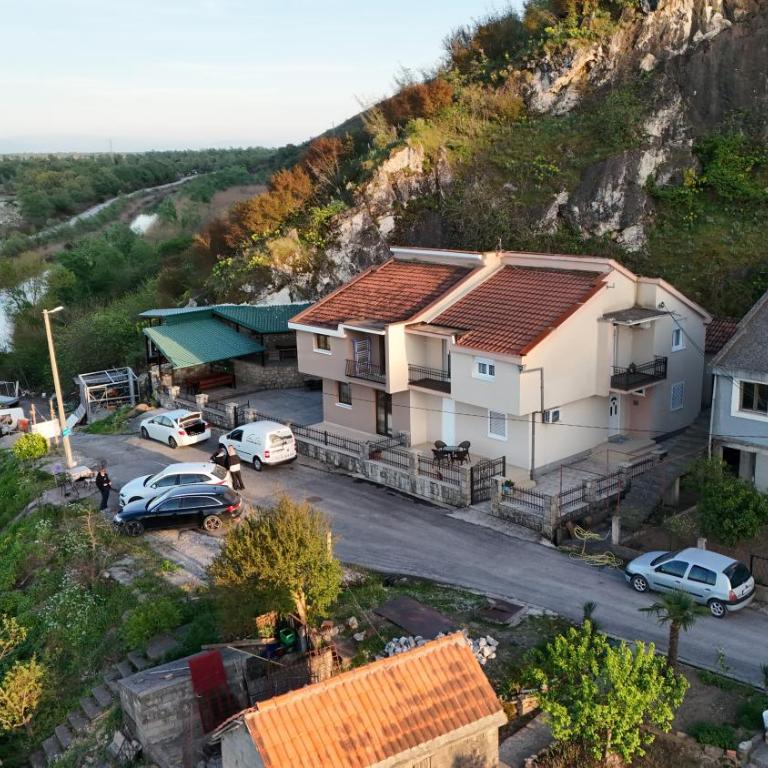 Luxury House Petrovic - Vranjina Skadar Lake - Three-Bedroom Villa - 4