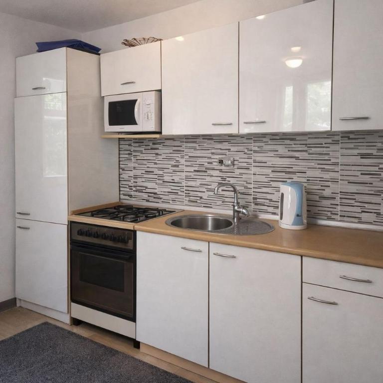 Edi - Kuća sa 2 Spavaće Sobe - 16