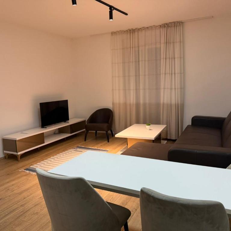 ES Apartments Podgorica - Apartman sa 2 Spavaće Sobe - 18