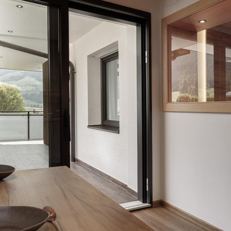 Aparthotel Familiaris - Family Apartments - Pools & Spa in Dolomites - Monolocale con Vista Montagna - 5