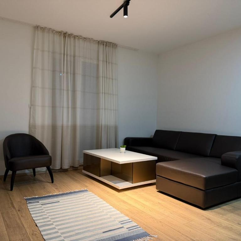 City Nest Podgorica with Free Parking - One-Bedroom Apartment - 9