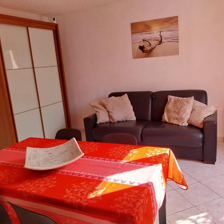 Les Tourterelles - One-Bedroom Apartment - 1