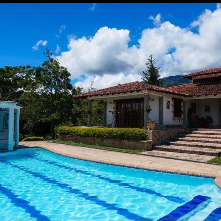 La Mona - Six-Bedroom House - 6