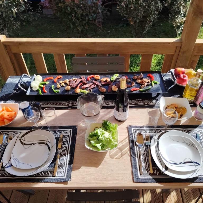 MOBIL-HOME "A13" tout confort avec piscine & lave-linge gratuits - Appartement 3 Chambres - 13