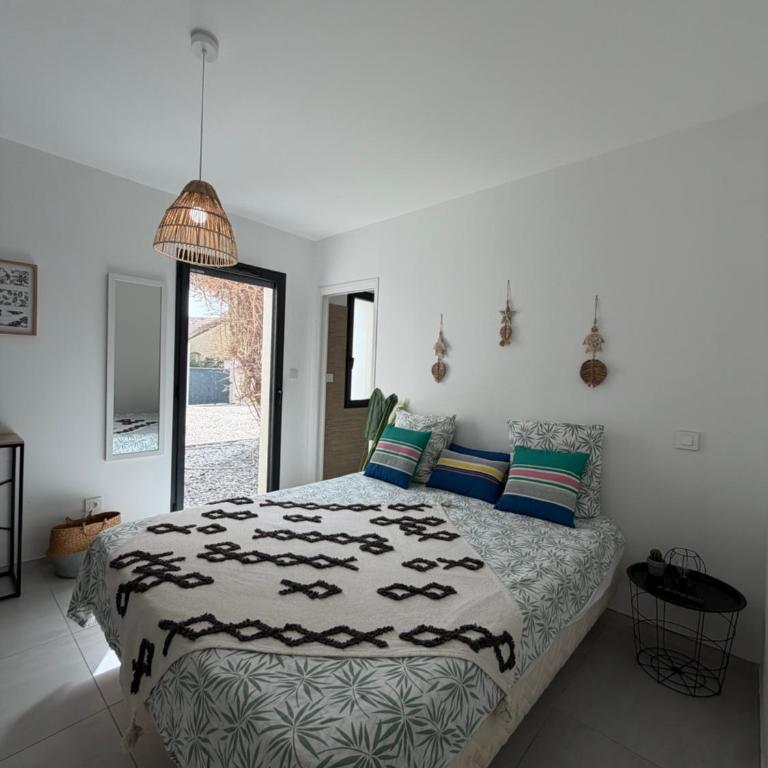 Villa spacieuse piscine 350 m de la plage - Three-Bedroom Villa - 24