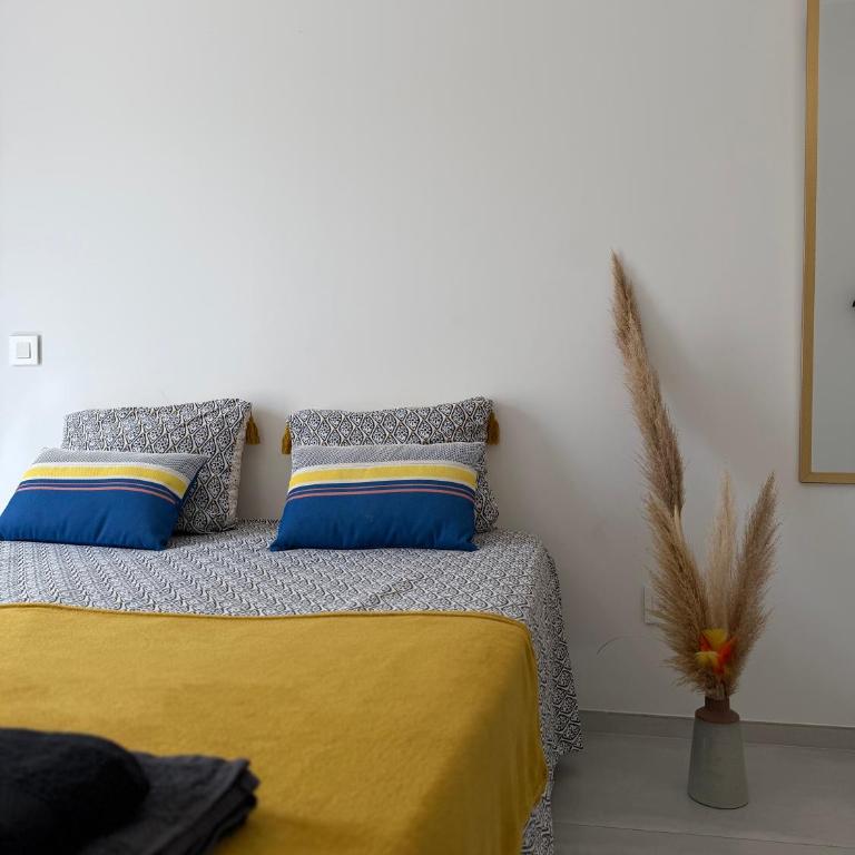Villa spacieuse piscine 350 m de la plage - Three-Bedroom Villa - 33