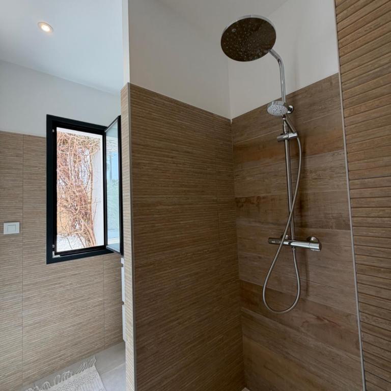 Villa spacieuse piscine 350 m de la plage - Three-Bedroom Villa - 29