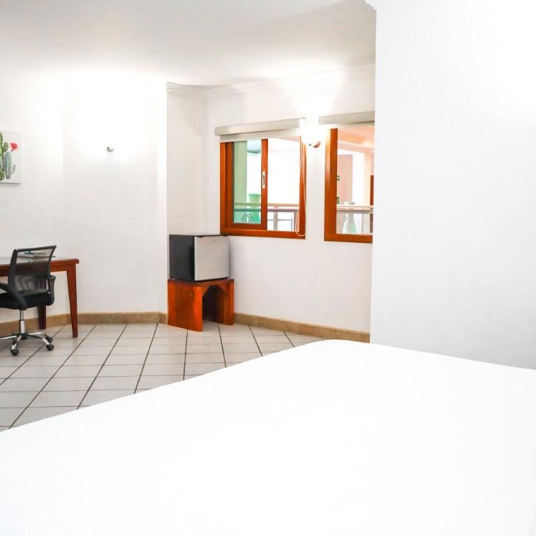 Hotel Boutique Plaza Doradas - King Suite - 4