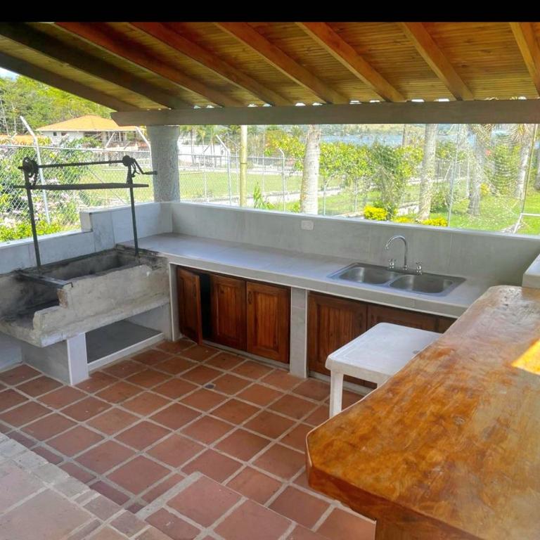 La Mona - Six-Bedroom House - 16