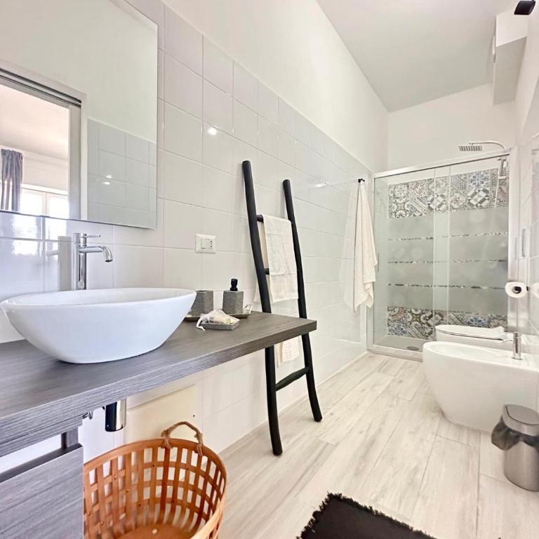 Luem Apartments - One-Bedroom House - 2