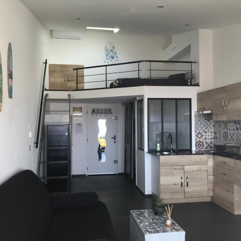 Studio mezzanine Cap d’Agde vue sur port et mer - Apartment with Sea View - 7